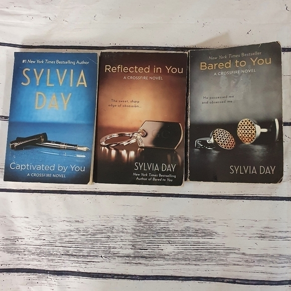 Crossfire Saga Novel - Picture 1 of 3